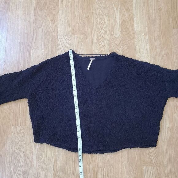 FREE PEOPLE | Popcorn Crop Sweater - Black - Picture 11 of 15